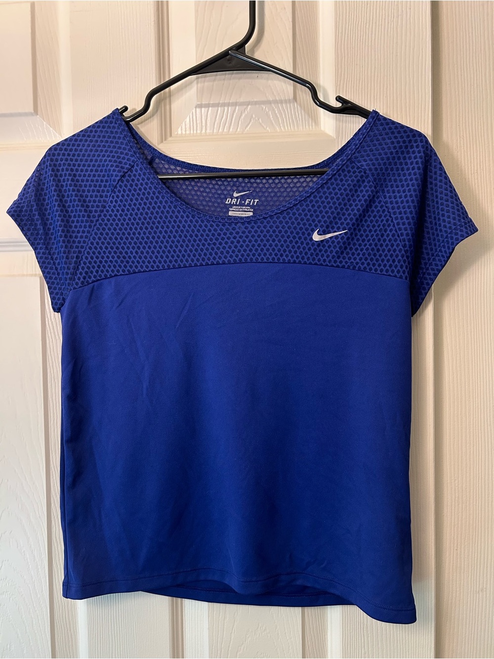 Nike Run Dri Fit Women’s Activewear Top Features